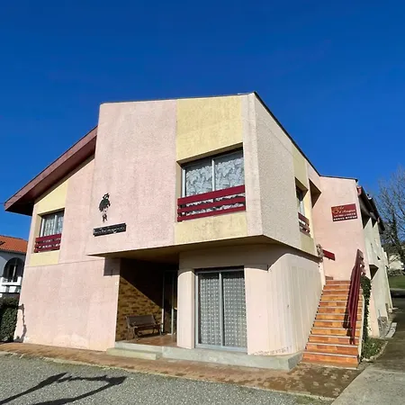Apartment Le D'artagnan - App 3 - Rez-de-chaussee *