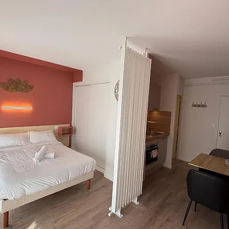 Le D'artagnan - App 3 - Rez-de-chaussee Apartment